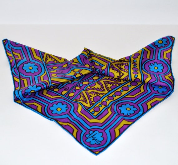 Absolutely Beautiful Vintage Vera Neumann Silk Bl… - image 4