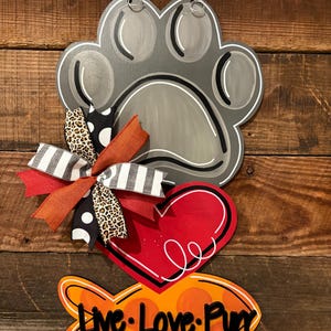 Live Love Schnurren SVG-Datei, Katze Tür Hanger Digital Download, Pfotenabdruck SVG für Cricut und Glowforge, Haustier Liebhaber Schild Vorlage