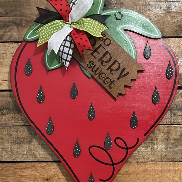 Strawberry Door Hanger, Strawberry Sign, Strawberry Decor, Wood Strawberry, Fruit Door Hanger, Spring Door Hanger, Spring Sign, Mothers Day