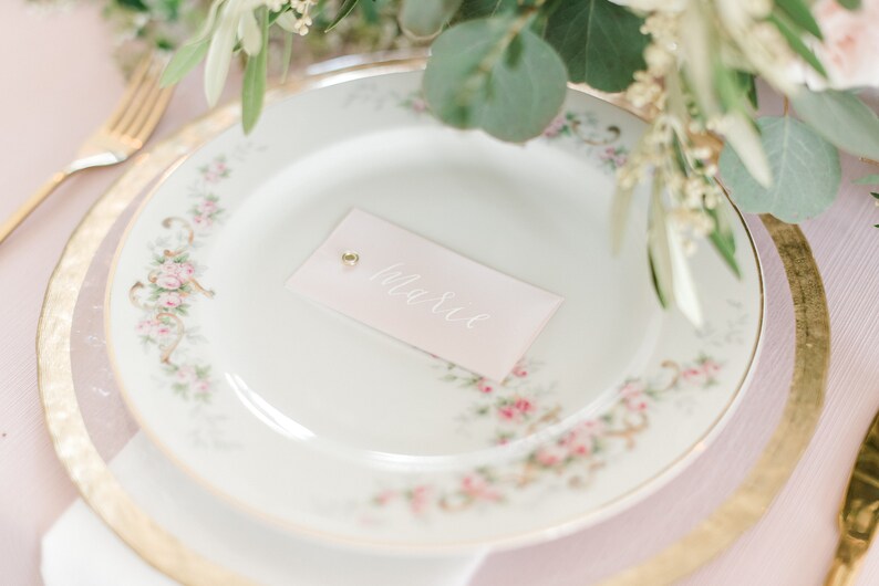 Escort Cards Wedding Flat Lay Modern Calligraphy Place Cards Wedding Calligraphy Place Cards with Eyelet Special Events