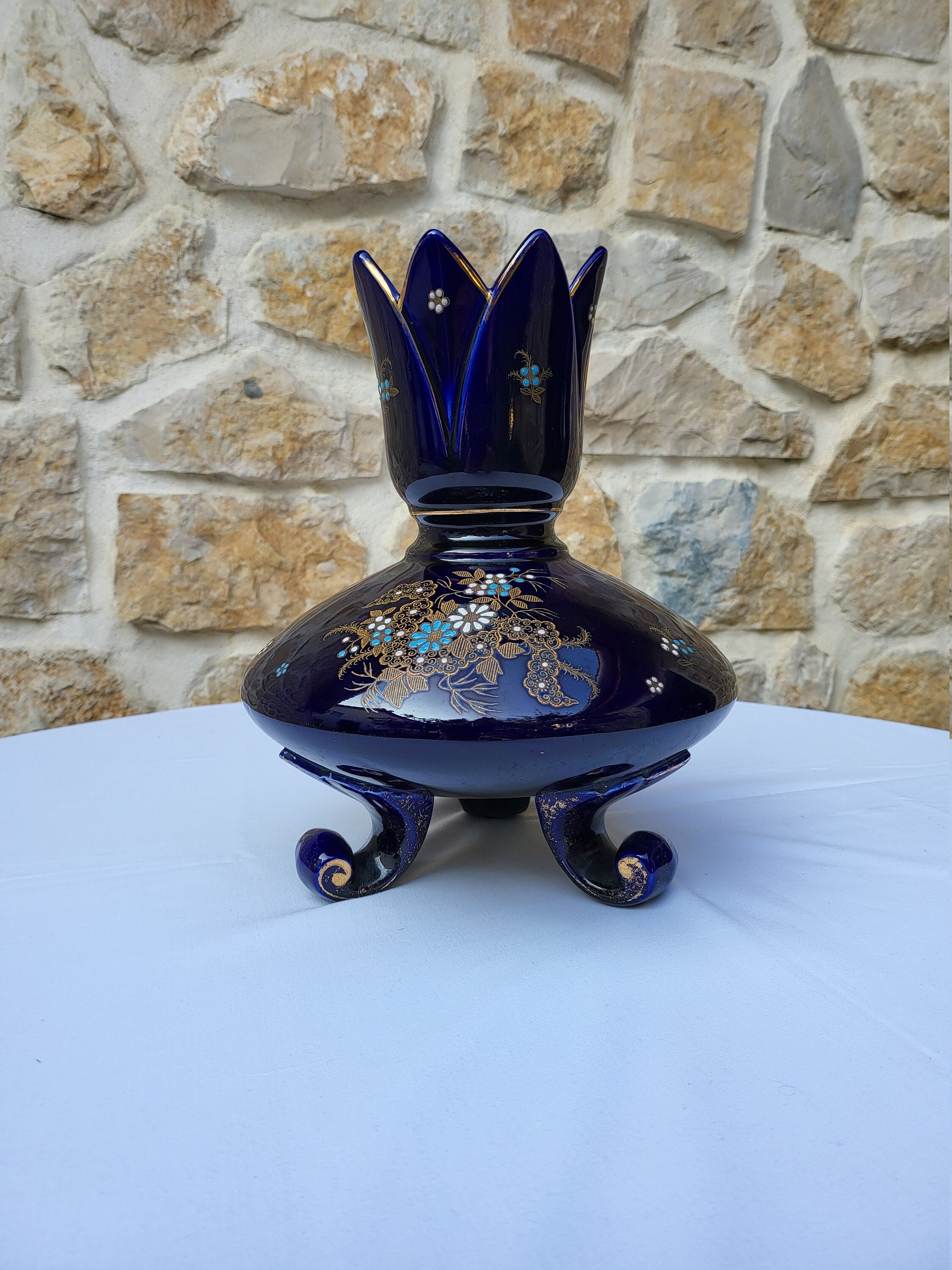 Vase Bleu sur Pied Faience de Bruyne
