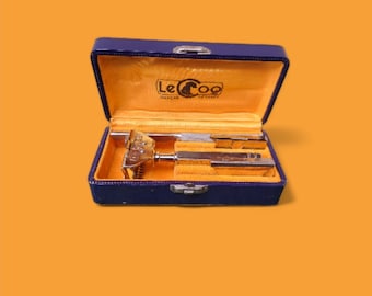 Vintage Le Coq razor