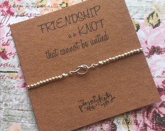 Freundschaft ist ein Knoten, Freundschaftsgeschenk, Bettelarmband, Perlenarmband, Knoten, Geschenk für sie, Knotenarmband, Geschenk für Freunde, Silberarmband