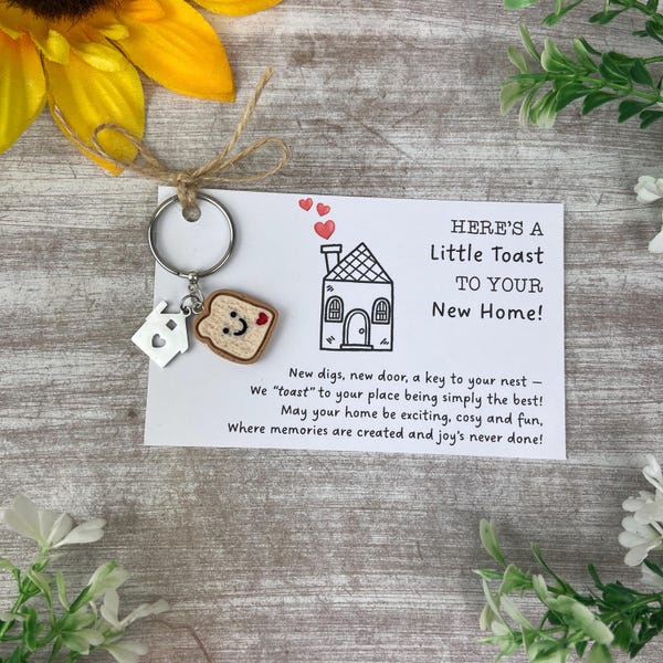 New Home Gift – Cute Toast Housewarming Keying – First Home Keychain – Moving House Present – New Beginnings Keyring - Funny  Keyring