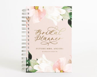 Wedding Planner | Personalized Wedding Planning Book | Bridal Shower Gift Idea | Pink Planner | Gift for Bride | Design: Blushing Bride