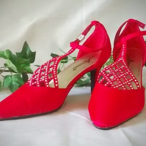 Vintage Red Satin High Heel /  Pointy Toe Shoe / T-Strap High Heel / Shoe  with Crystals  / Ankle Strap,Shoe /  Size 6M / Never Worn