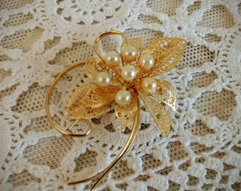 Gold Filigree Leaf Pin with Pearls Vintage Brooch