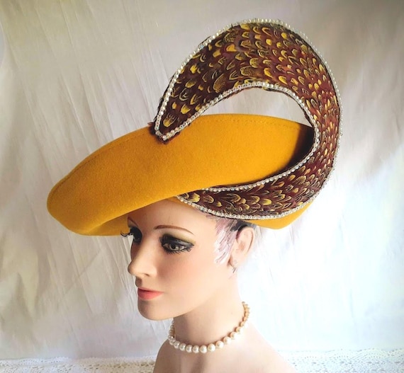 Vintage Jack Mcconnell Couture Hat: RED FEATHER OOAK Gold  display picture 1