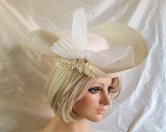 Cappello di paglia decorato vintage: tesa larga