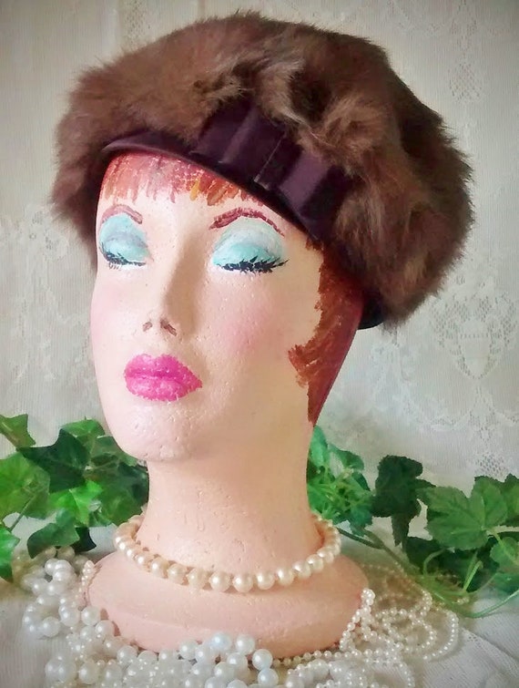 Vintage Fur Beret / Fur Hat / Vintage Ladies Fur H