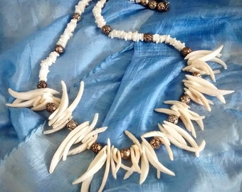 vintage Collier de perles blanches et argentées Unisexe