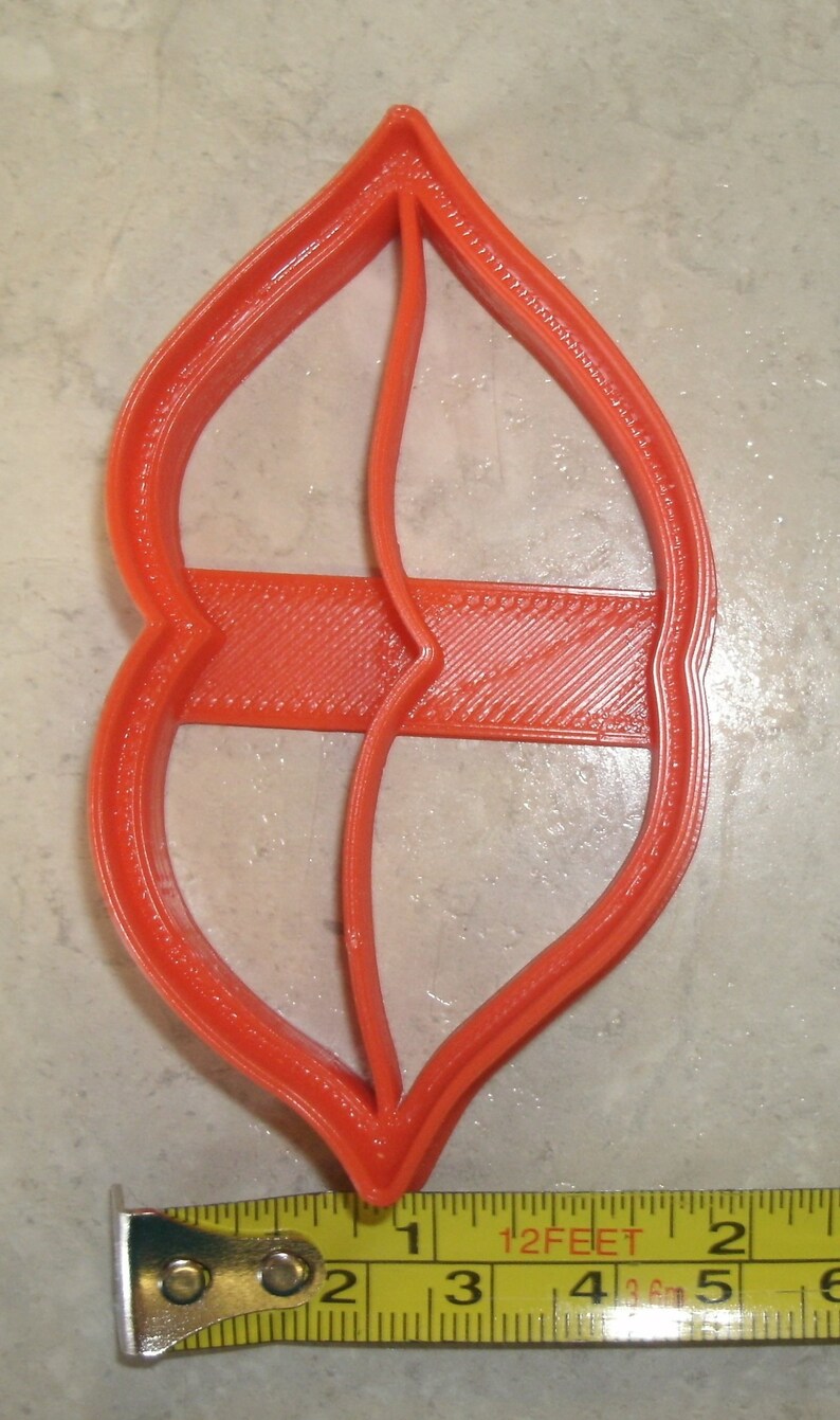 Kiss Me I/'m Irish Saint Patrick/'s Day Shamrock Lips St Patty/'s Party Celebration Set Of 2 Cookie Cutter USA PR1162
