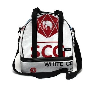 Reisetasche fürs Wochenende L38xB24xH40 cm Duffle Bag Handgepäck Sporttasche Fitness Recycelt Recycled Upcycling Eco Thailand