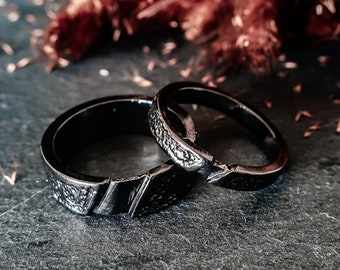 Dark Viking Wedding Bands Set His and Hers, Irish Wedding Ring, Norse Ring For Oath, Antique Textured Hammered Matching Wedding Bands