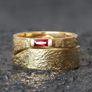 Hammered Gold Matching Wedding Band Set His Hers, Antique Ruby Engagement Ring Mens, Minimalist Byzantine Ring, Thick Baguette Wedding Ring