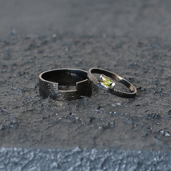Emerald Viking Wedding Ring Sets His and Hers, Hammered Silver Unique Wedding Band, Oath Promise Matching Baguette Ring, Rustic Wedding Band