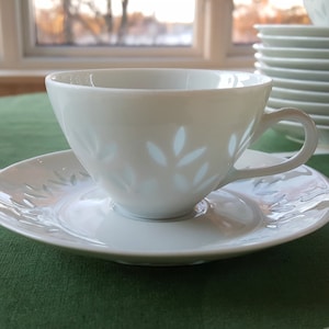 Friedl Holzer-Kjellberg - Porcelana Rice - Taza y platillo de moca - Arabia - Finlandia - Década de 1950 (V773-A)