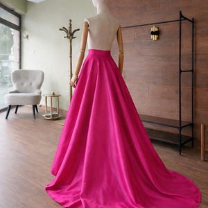 Spódnica z tafty High-Low: Elegancka asymetryczna spódnica na imprezę zdjęcie 3