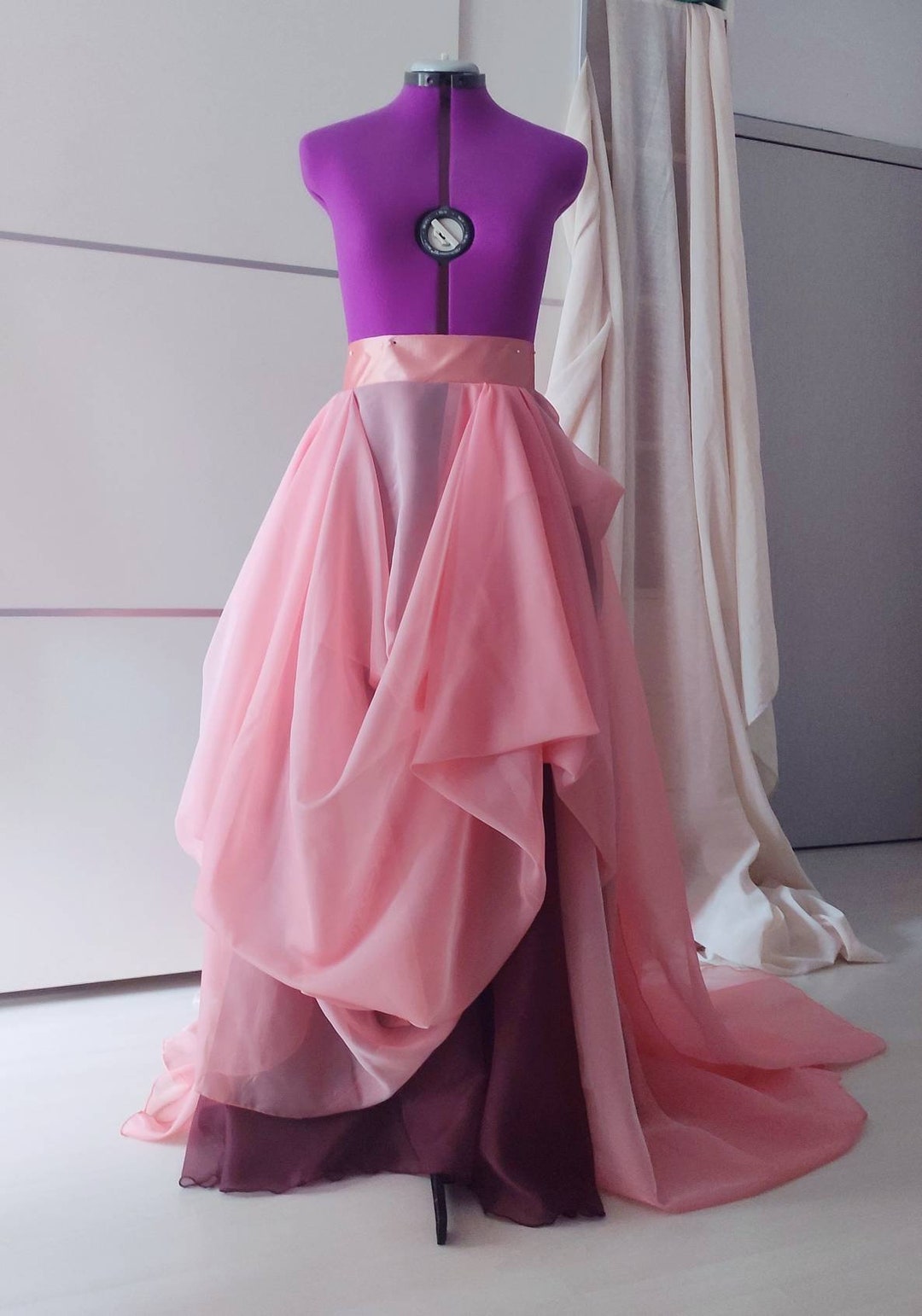 Cascade high-low skirt set w/train main image 1