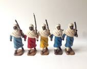 Britains Toy Soldiers Set 187B Arabs of the Desert on Foot 5 Pieces