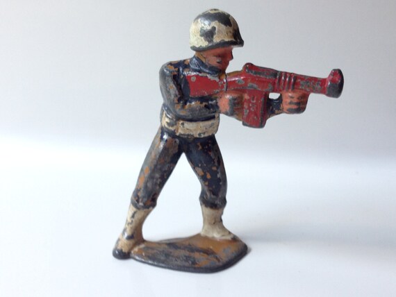 old lead toy soldiers