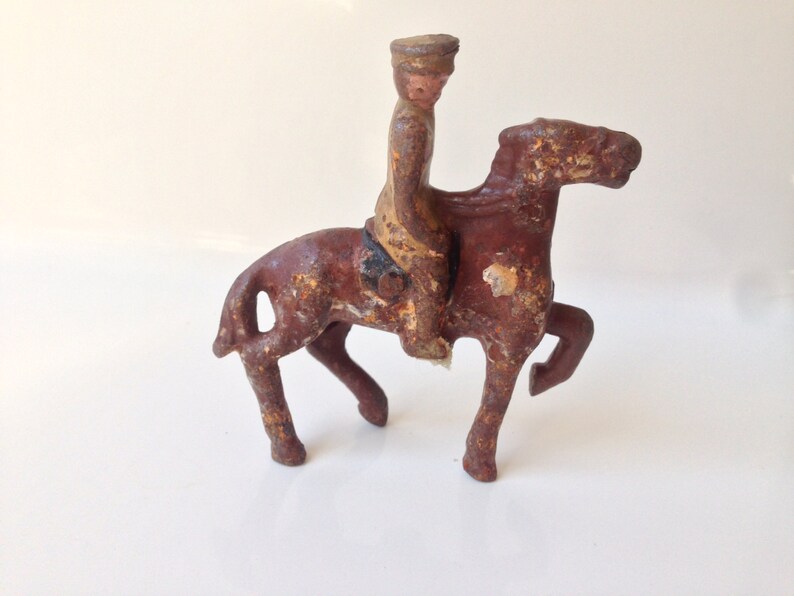Grey Iron G 107 Cavalry Officer Circa 1933 Police on Horseback Toy Soldier