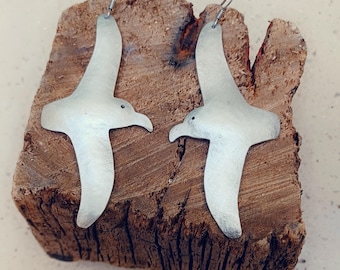 Flying bird earrings, Recycled aluminum jewelry, Handmade seagull earrings, Lovers' gifts, Artisan gifts, Mother's gifts, Gifts