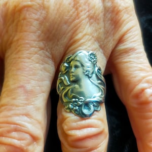 Art Nouveau style ring, Vintage cameo statement wedding band, Belle Époque design, Handmade jewelry, Custom made 1900 ring, Gift for lovers