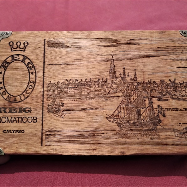 Personalized cigar box, Reliquary, Secret chest, vintage wooden jewelry box, Memoy box, Recycling cigar Box, jewelry chest, delicates