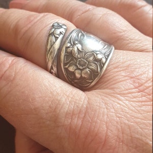 Regalo de la Madre Tierra, Anillo estilo Art Nouveau  en Plata maciza de Ley 925, Joyería hecha a mano ajustable, Diseño de la Belle Époque