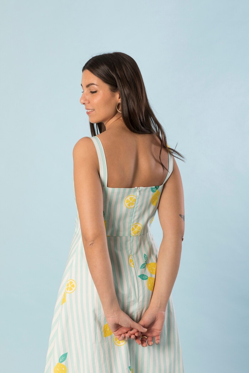 Paola Shirt Shirt with kimono sleeves and notched collar, Mint Lemonade print image 6