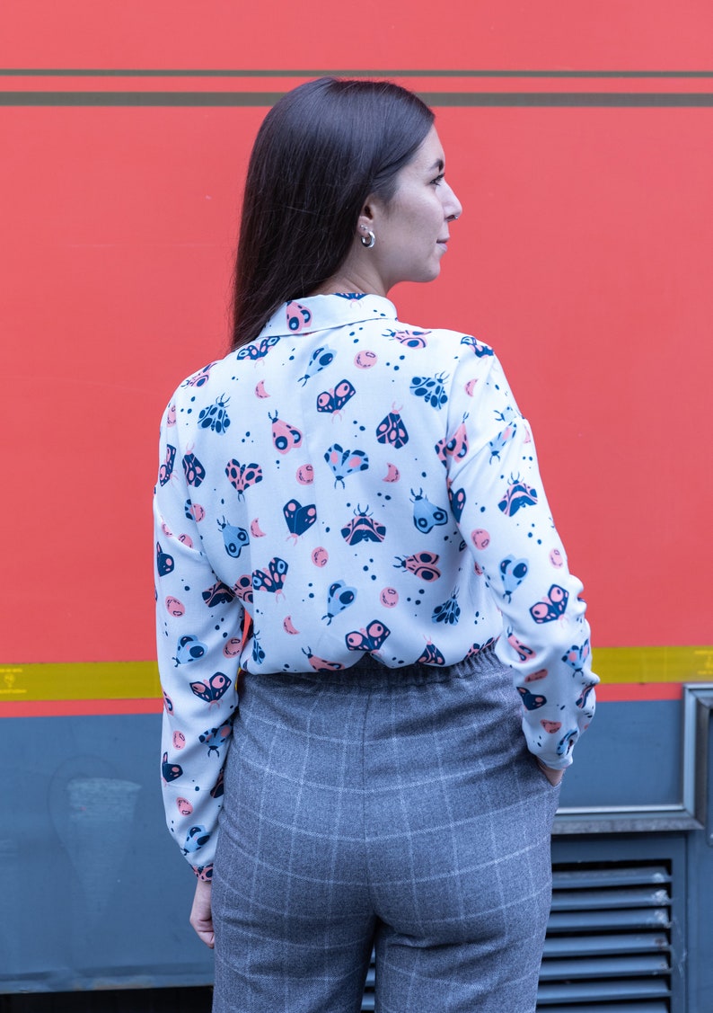 Laura Shirt shirt with long sleeves and collar, Lunar Moths print image 5