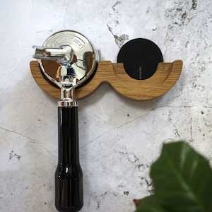Siebträgerhalterung Eichenholz | 58mm, E61 | zweifache Wandhalter für Siebträger | Barista Zubehör & Kaffeestation Organizer