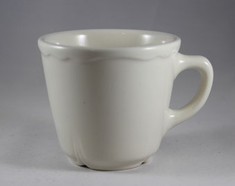 Vintage Coffee/ Diner Mug (Homer Laughlin China- USA, 1984) Off-White Ceramic