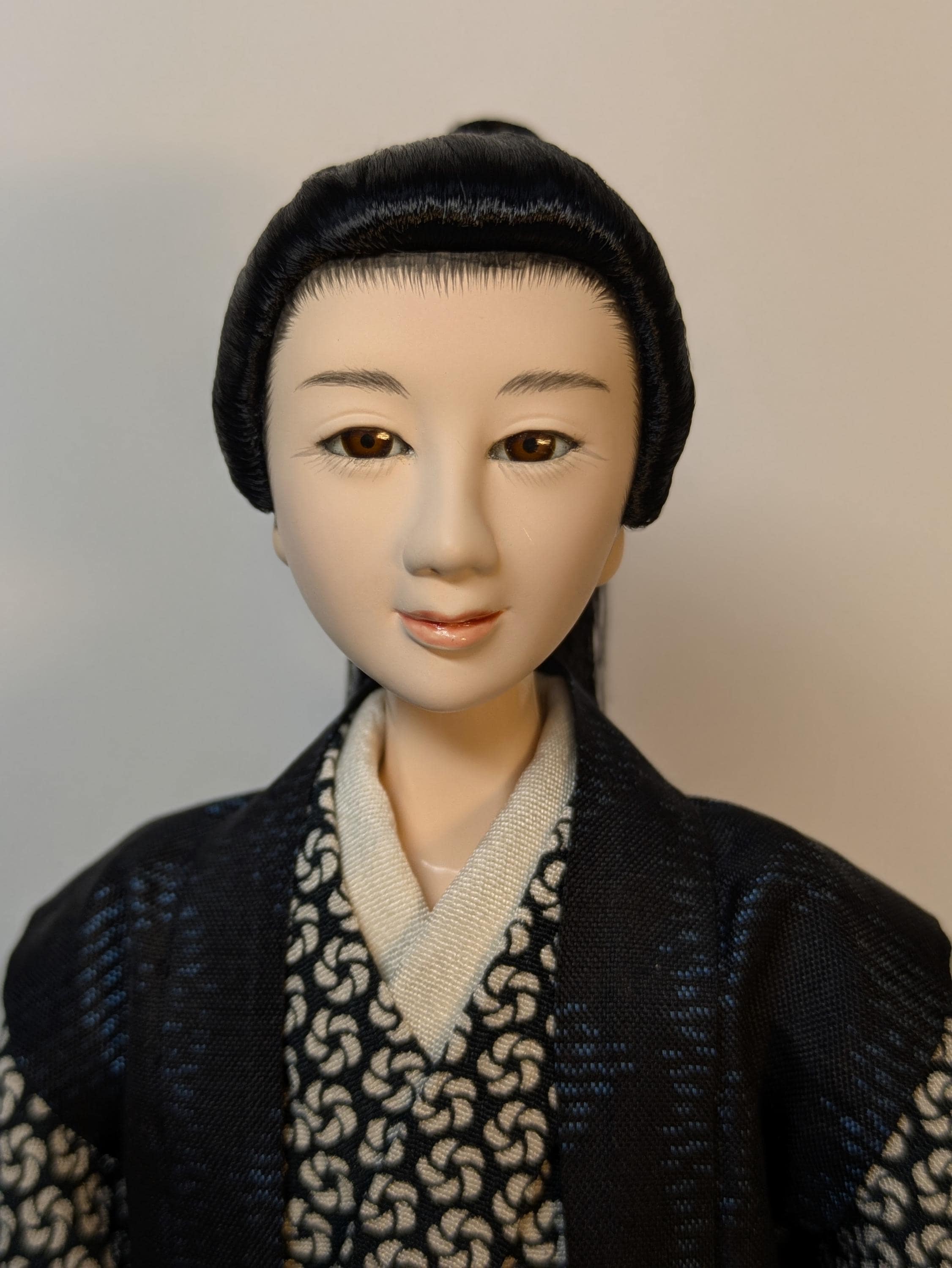 手足稼働 1/6 胡粉仕上げのヘッド付ドール 禿『乙羽』衣装スタンド付き