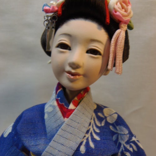 手足稼働 1/6 胡粉仕上げのヘッド付ドール 禿『乙羽』衣装スタンド付き