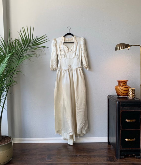 Vintage 1930's long sleeve satin wedding dress