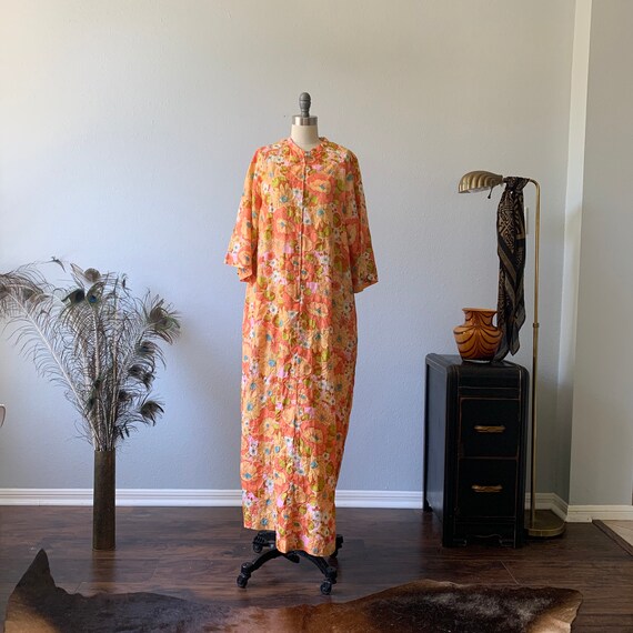 Vintage 1960’s psychedelic floral house coat