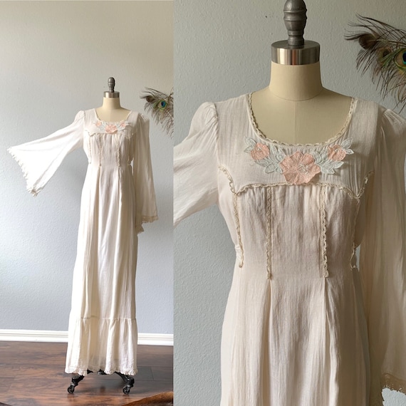 Vintage 1960’s cream cotton angel sleeve maxi dres