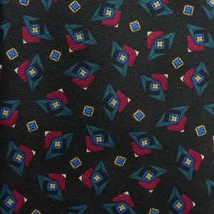 Christian Dior 100% Silk Men&#39;s Necktie - Free US Shipping - 15R
