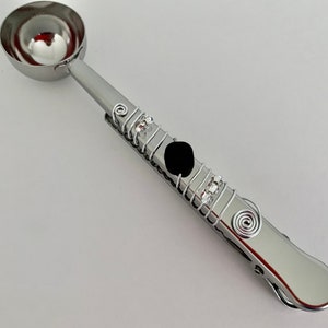 COFFEE SCOOP CLIP, bag clip, coffee scoop, tablespoon, sugar scoop, candy scoop, nut scoop, beaded utensil, grab bag