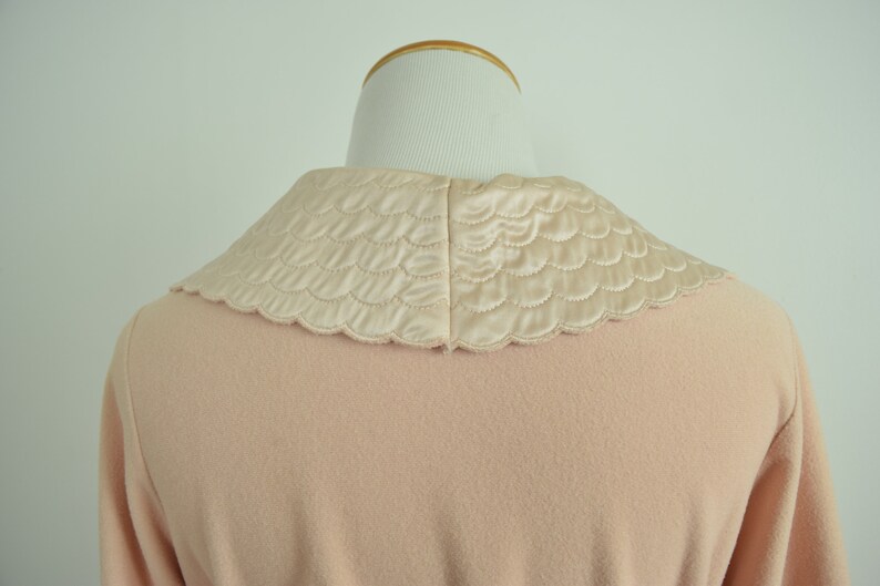 Size SM Petite Vintage 80s Belted Robe with Quilted Satin Collar