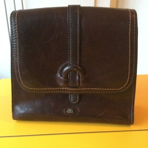 Vintage 1990s Leather Saddle Cross Body Bag. Brown Leather Shoulder Bag. Italian Leather Handbag