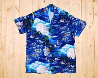 Vintage 1940's/50's HAWAIIAN Short Sleeve Rayon Shirt / Made in Hawaii / Cowpunk / Rockabilly / Retro Collectable Rare