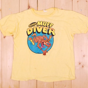 Vintage 1970's ROACH Muff Diver / Dracula Sucks T-shirt / Retro