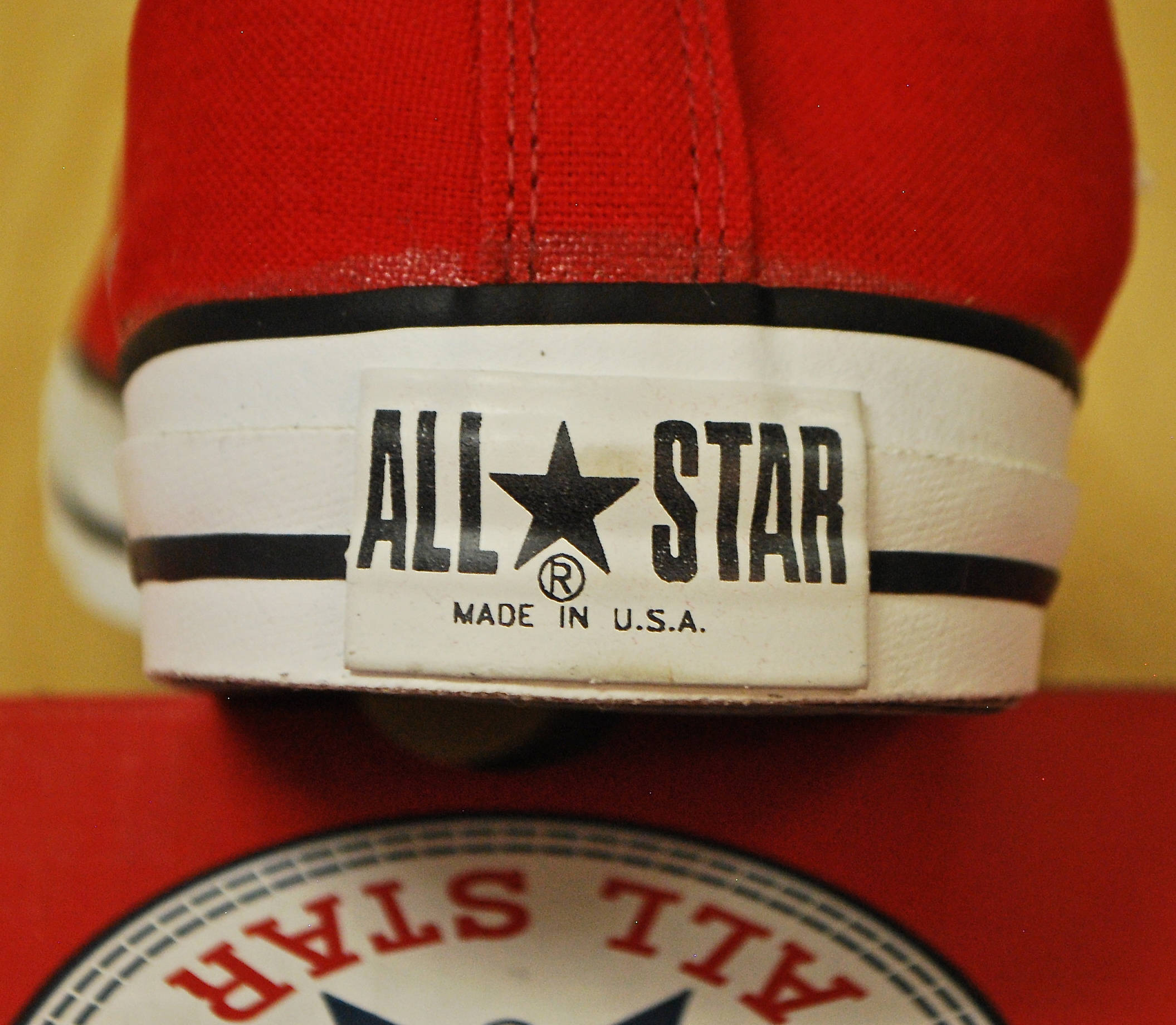 Vintage 1990's Deadstock Red CONVERSE CHUCK TAYLOR Lo-top