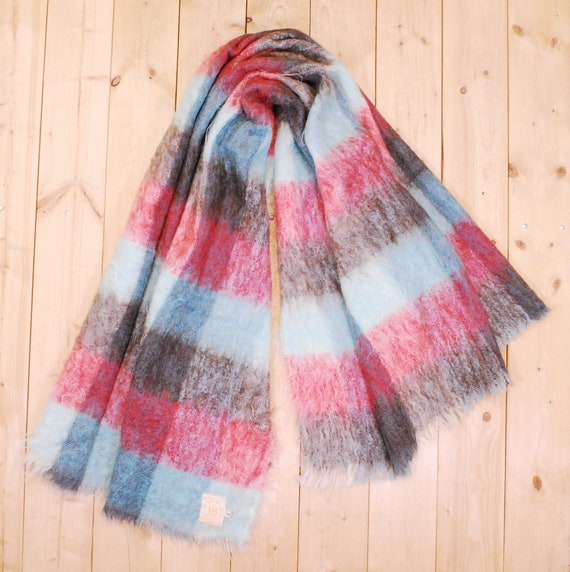 Vintage 1940's/50's HUDSON'S BAY 100% Mohair Blanket / Style