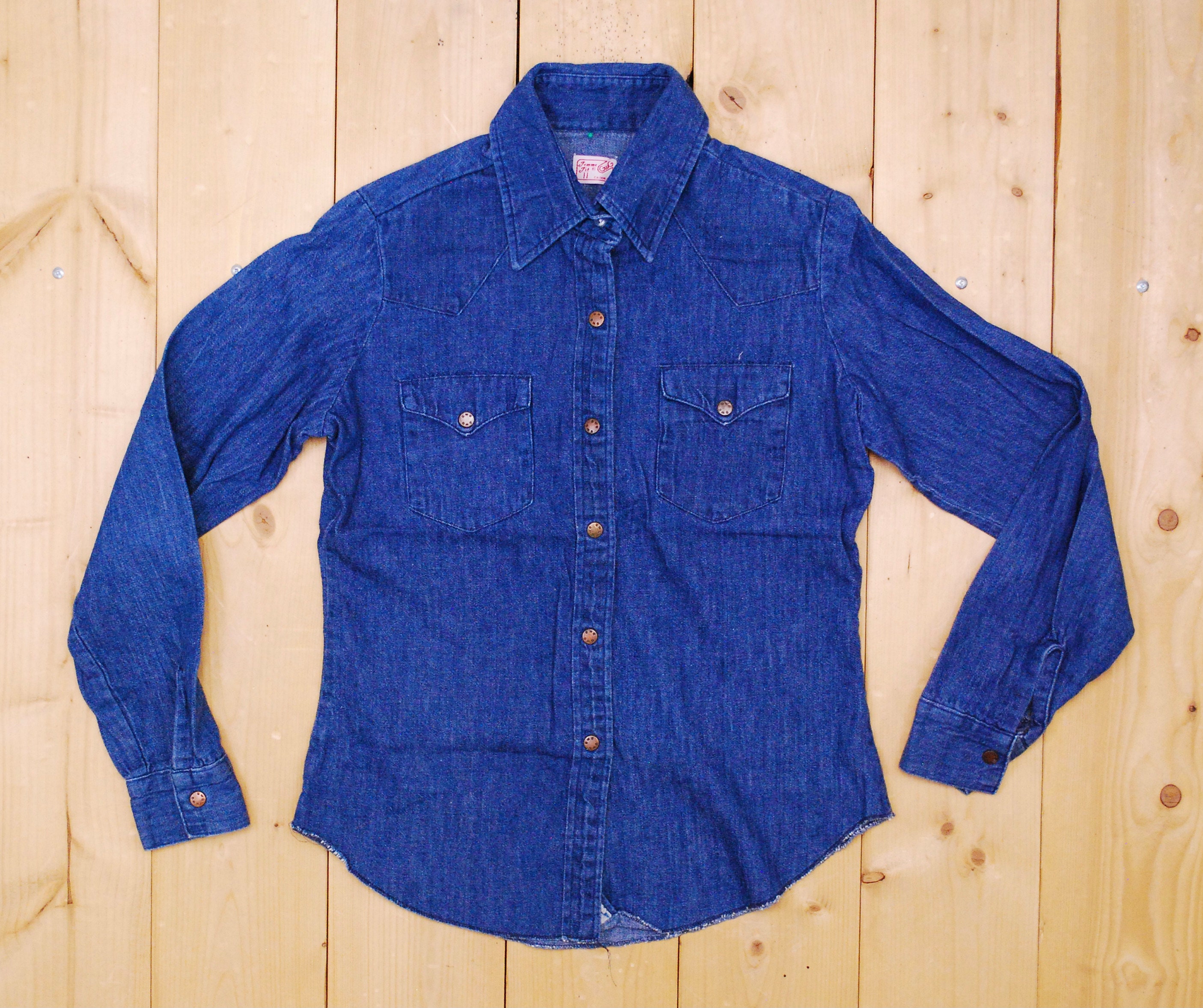 Vintage 1970's GWG Women's Western Denim Shirt / Femme Fit / Retro Collectable Rare /bjr