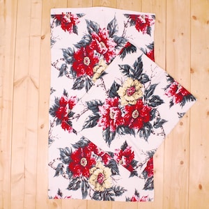 Vintage 1940&#39;s/50&#39;s 2 Piece Barkcloth Curtain Fabric / 1 - 40&quot; x 34&quot; 1 - 20&quot; x 34&quot; /  Floral Print / Retro Collectable Rare