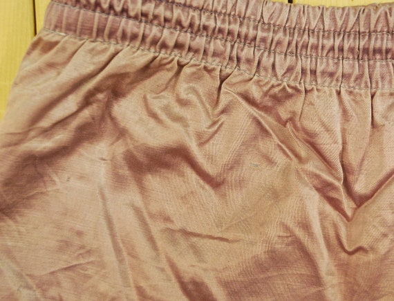 Années 1930 / 40 KLINGTITE Mauve Satin Swim Swim Satin Suit avec fermeture à glissière métallique changement poche / From Here to Eternity / rétro collection Rare 5f1baa Années 1930 / 40 KLINGTITE Mauve Satin Swim Swim Satin Suit avec fermeture à glissière métallique changement poche / From Here to Eternity / rétro collection Rare 5f1baa